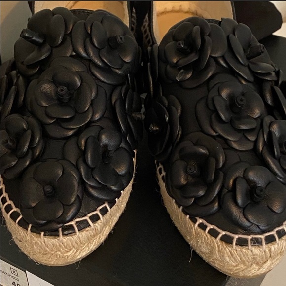 Chanel Black Leather Camellia Espadrilles Size 40 - Picture 3 of 10